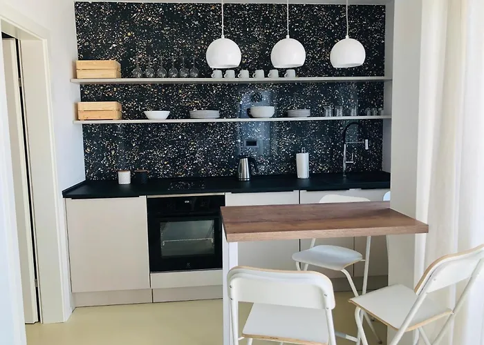 Meghan Apartment
